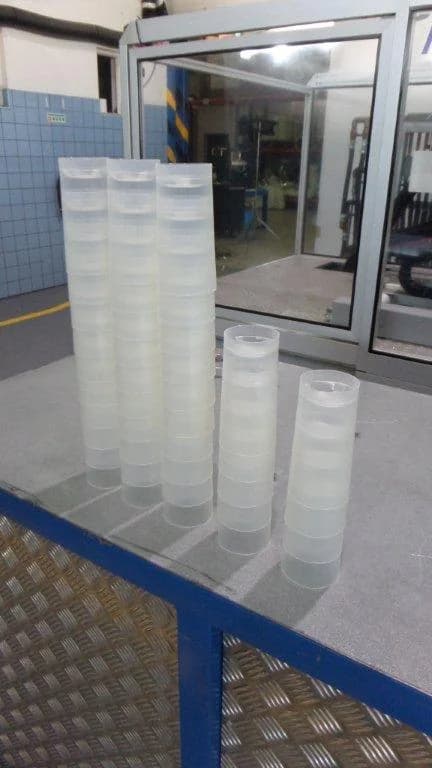 Bottom-filling cup — 2