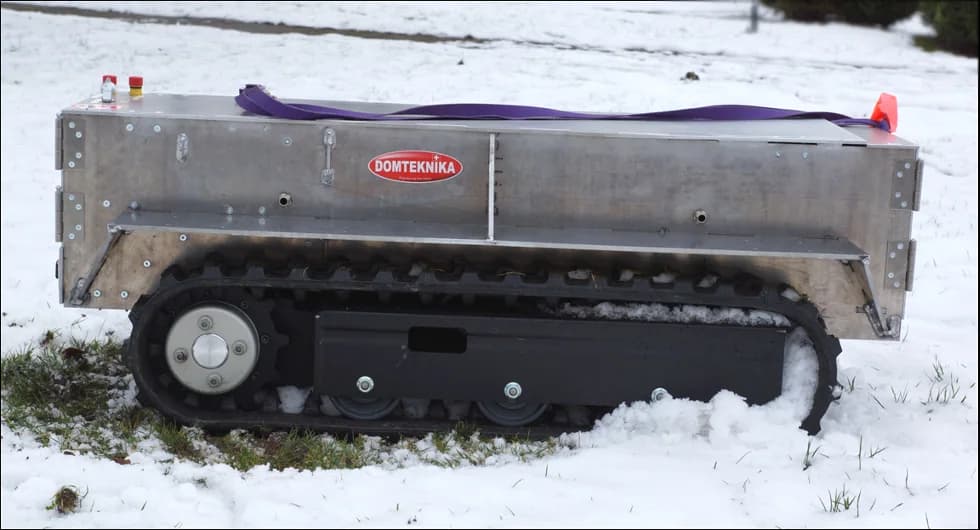 Kompaktes Weebot-Schneemobilitätskonzept